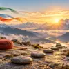 Un cuscino da meditazione e sette pietre tracciano un sentiero verso l’alba himalayana
